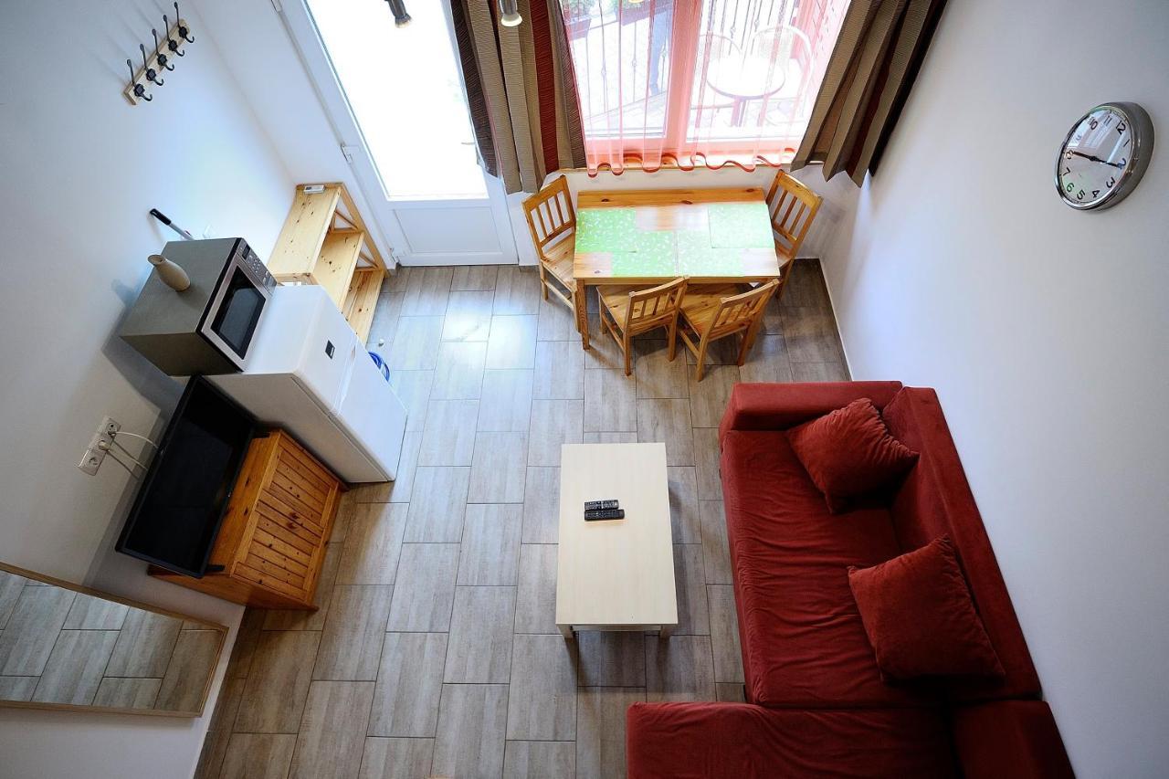 Luca Apartman Apartment Balatonlelle Exterior photo